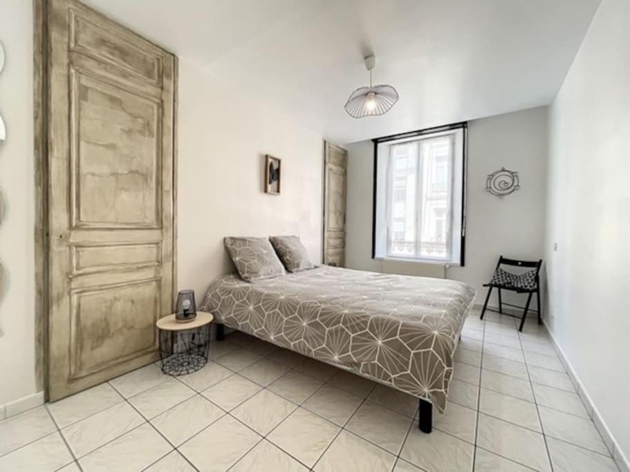 Appartement Au Coeur De Troyes Exterior foto