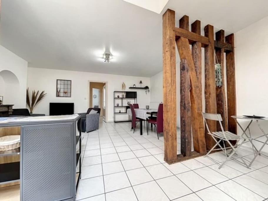 Appartement Au Coeur De Troyes Exterior foto